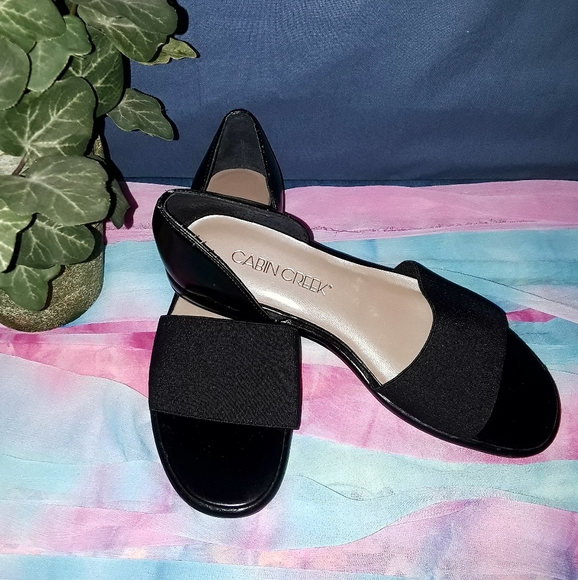 NWOT Cabin Creek Black Shoes - Picture 2 of 6